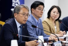 與 "선관위·선거관리 개혁 위해 개헌 강구…특검도 불사"
