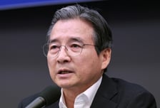 [속보]김용범 실장 "세수 특별한 규모로 들어올 것…미래대응에 쓰겠다는 게 기본"
