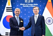한-인도 외교장관 회담 개최…"北과 소통하는 인도, 건설적 역할 기대"