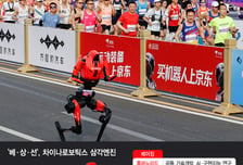 완벽하지 않아도 "일단 공장 투입"...中 휴머노이드, 현장서 키운다