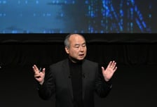 손정의 "AI 혁명은 이제 시작…버블론은 모독"