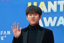 이무진, 전속계약 가처분 승소…"20억 정산금 달라" 소송도 제기