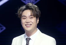 '강제추행 벌금형' 유재환→정경 이름 바꿨다…혼성밴드 '로즈' 새 출발