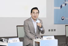 박홍근 "교육교부금 총액 안 줄여…고등·평생·육아교육에 재투자"