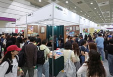 "베르베르 보려고 연차" 2030 'Book적'…힙한 도서전, 출판 불황 깰까