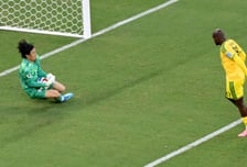 손흥민 벤치 지킨 전반전, 고전 끝에 0-0 마무리…후반 교체 투입