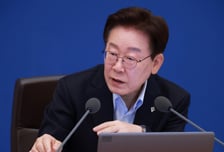 [속보]李대통령 "징집병 위주 국방 체계, '첨단기술' 스마트강군으로 바꿔야"