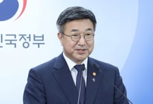 윤호중 장관, 여수섬박람회 준비 현장 점검…"일정·안전 최우선" 당부