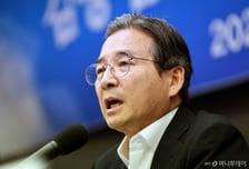 "반도체 투자 '진짜냐' 소리 나올 것…시총 3위 간다" 靑정책실장 자신감