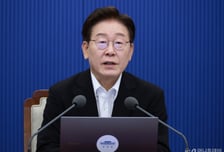[속보]李대통령 "현대 안보환경, 기술이 승패 가르는 '기술안보시대'로 바뀌어"