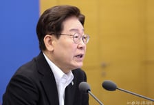 [속보]李대통령 "기업가치 480조 美팔란티어와 당당히 경쟁할 혁신기업 만들어야"
