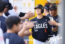 '페문강노허' 동반 폭발, 화이트 4승 제대로 도왔다... 'SSG 천적' 한화 8-1 대승 [인천 현장리뷰]
