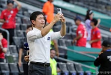 "홍명보호, 21세기 최악의 경기"...이영표도 고개 숙인 '굴욕 탈락'