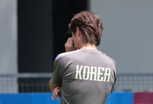 "마지막 봉사"에 38억? 그 연봉 아니라지만…홍명보호 '비싼 굴욕'