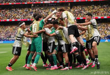 '우승 목표' 일본, 브라질에 1-2 '극장골' 역전패…32강 벽 못 넘었다