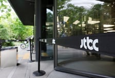 법원 "JTBC 회생절차 개시 보류"…자율구조조정 나선다