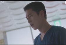 '닥터 섬보이' 이재욱, 약물 복용 논란에 패닉...시청률 4.8% 월화극 1위[종합]
