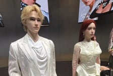 "168㎝ 아이돌 외모, 늙지 않는 여친?"...2억 '반려 로봇' 1만대 팔렸다