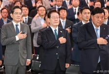[속보]李대통령 "이재용 회장 압박해 삼성이 투자 결정?…구태"