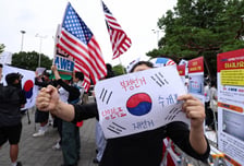 국회 조사에도 '또 봉쇄'… 한 달째 출구 못 찾는 잠실 시위, 이유는