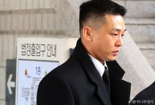 '마약 전과' 유아인, '집유' 중인데 연예계 복귀?…법적으로 가능할까