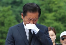 정청래 "말하기 좋아하는 제가, 당대표하며 말의 감옥에 갇혀 살았다"