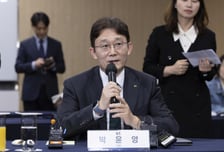 '단단한 통신망+AI 신사업' 투트랙…박윤영 KT 대표, 18조원 투자