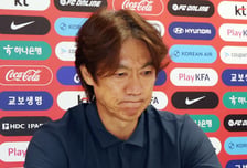 "힘들 때 가족 품 찾는 게 도피?"…홍명보 감싼 대표팀 주치의