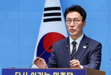 김민석 "加 잠수함 수주 아쉽지만…대체불가 K-방산, 이제 시작일 뿐"