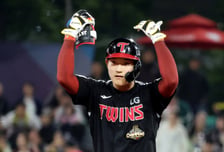 '기회 주니 잘하네' 이재원 2안타-문정빈 홈런 폭발! LG, 삼성 8-2 꺾고 1위 재탈환 [대구 현장리뷰]