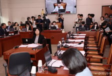 '檢 보완수사권 폐지' 법사위 소위 회부..."빠르게 논의 할 것"