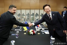 '1억달러 지원' 약속한 李대통령, 젤렌스키와 '43분간' 정상회담