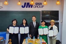 미술치료로 세계 마음 치유...임지향 대구사이버대 교수, 베트남서 표창