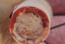 쇠숟가락 통째로 갈린 스무디 '꿀꺽'...사장은 "삼겹살 먹고 내려라"