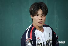 롯데 후반기 대반전?→바로 '이 선수' 때문에 심상치 않다... 5G '단 1피출루'라니... 사령탑도 "좋다, 당당하다, 제구된다" 극찬 [부산 현장]