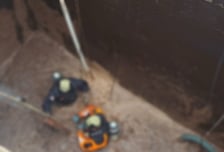 돼지농장서 분뇨 수거하던 60대 작업자…저장조 추락해 숨져