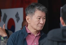 '돈 있는 회장' 강조하며 당선…정몽규, 13년간 개인돈 3000만원 내놨다