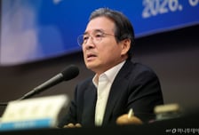 "공급부족이 경쟁자 키운다"…김용범 실장이 밝힌 팹 속도전 이유
