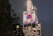 나스닥 상장 SK하이닉스, 첫날 13% 급등…'K디스카운트' 깬다