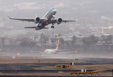 '제주 급변풍'에 늦게 뜬 김포행 여객기, 인천공항 착륙…승객들 '불만'