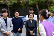 韓총리, '적극행정 유공 포상자' 초청 브런치