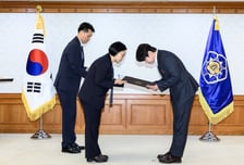 승강장문 '열림' 상태 막았다…서울교통공사 박종권 과장 국민포장