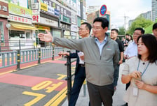 민선9기에도 학교 방문 계속…효자초 언덕길 오른 이상일 용인시장