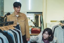 '내일도 출근!' 서인국-박지현, 비밀연애 들키나? 데이트 중 첫 위기