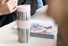 세제에 수면제까지…일본 초교 이물질 사건에 지문인식 텀블러 인기