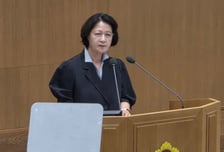 "관행 지출 싹둑, 반도체·AI에 책임 투자"…추미애, 도의회 첫 업무보고