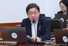 "코스닥 살리자" 기술기업에 문턱 낮추고 해외기업 코스닥 진입 지원