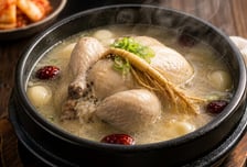 "오늘 초복, 삼계탕 먹자" 닭집으로?...'이런' 사람은 돼지고기 드세요