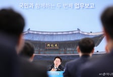 李 "데이터처, 장관급으로?"…재정·조세지출 이원화엔 "맞는지 모르겠다"
