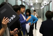 "담배 사줄게" 모텔로 여중생 불러냈나...청주시의원 '성범죄' 의혹